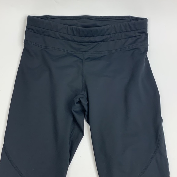 Fabletics Crop Leggings Running Size Medium Black Zipper Pocket  Reflective - Picture 3 of 13